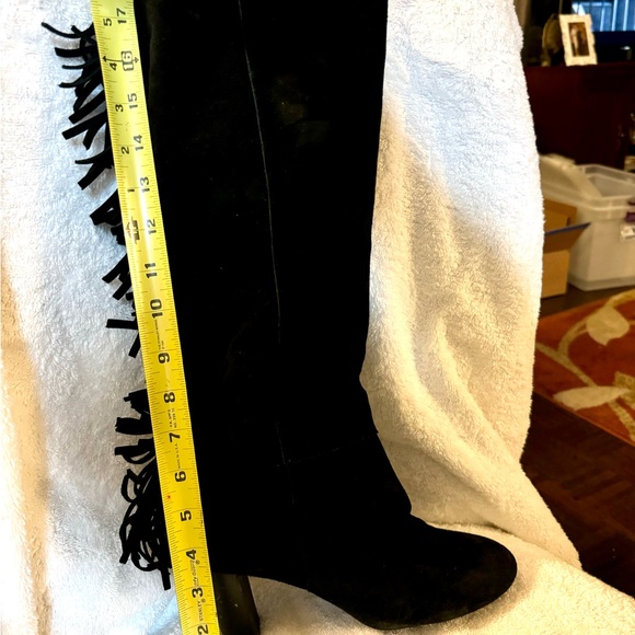BLACK SUEDE BOOTS WITH FRINGE BACK N LEATHER LACING ON TOP OF BOOT - Picture 6 of 10